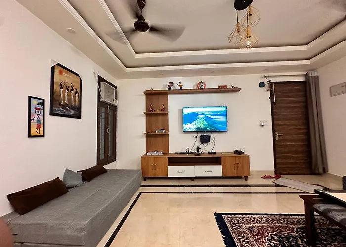 Yoga Retreat At The Ganges In Rishikesh