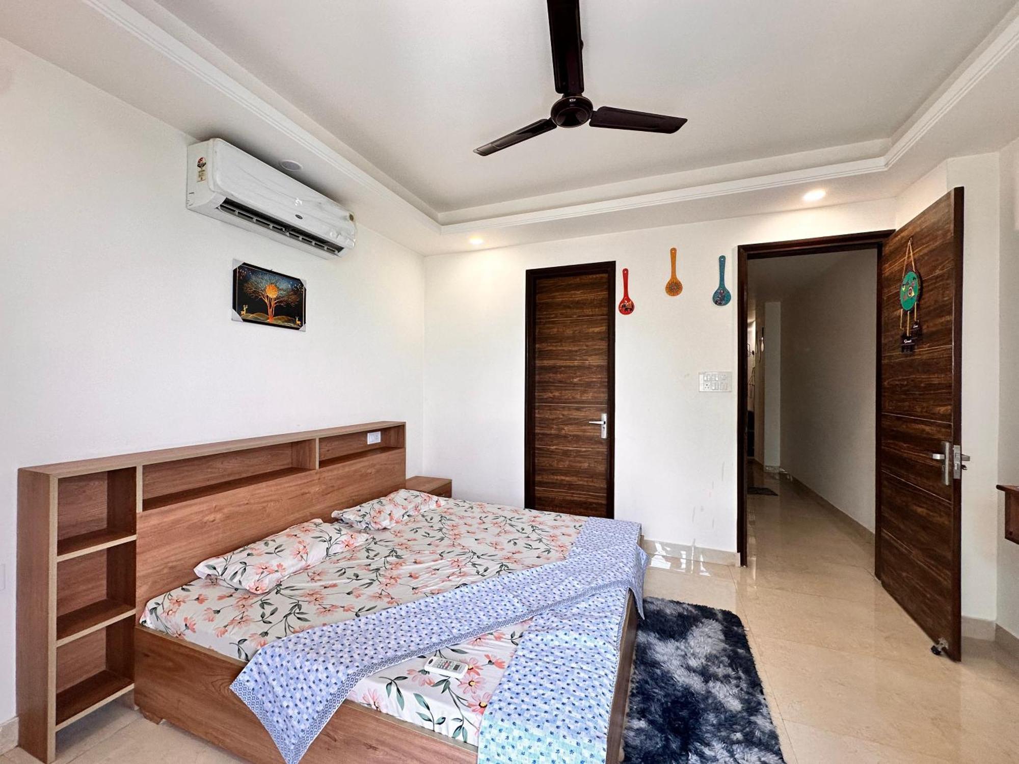 Yoga Retreat At The Ganges In * Rishikesh